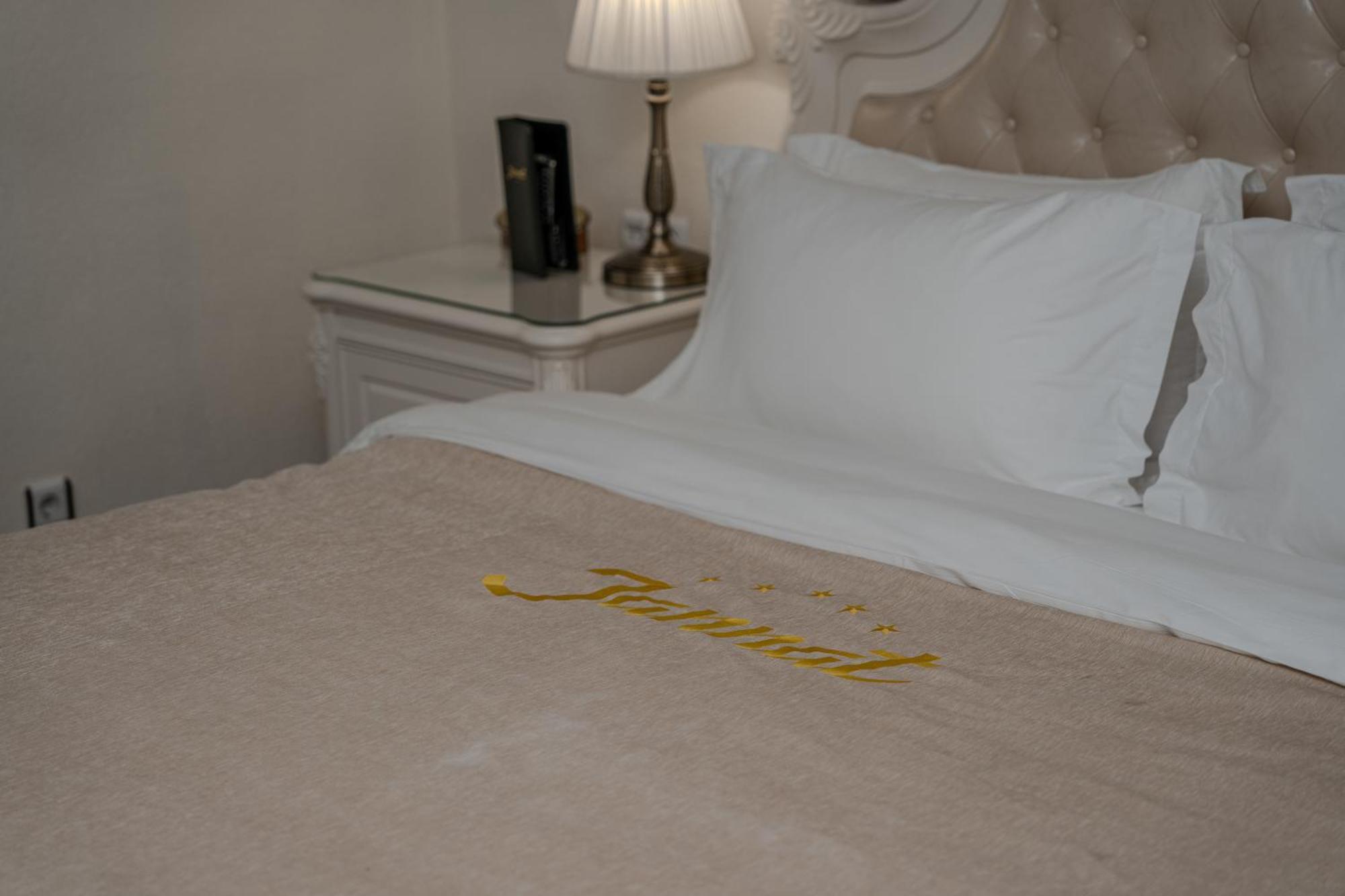 Jannat Regency Hotell Bisjkek Eksteriør bilde