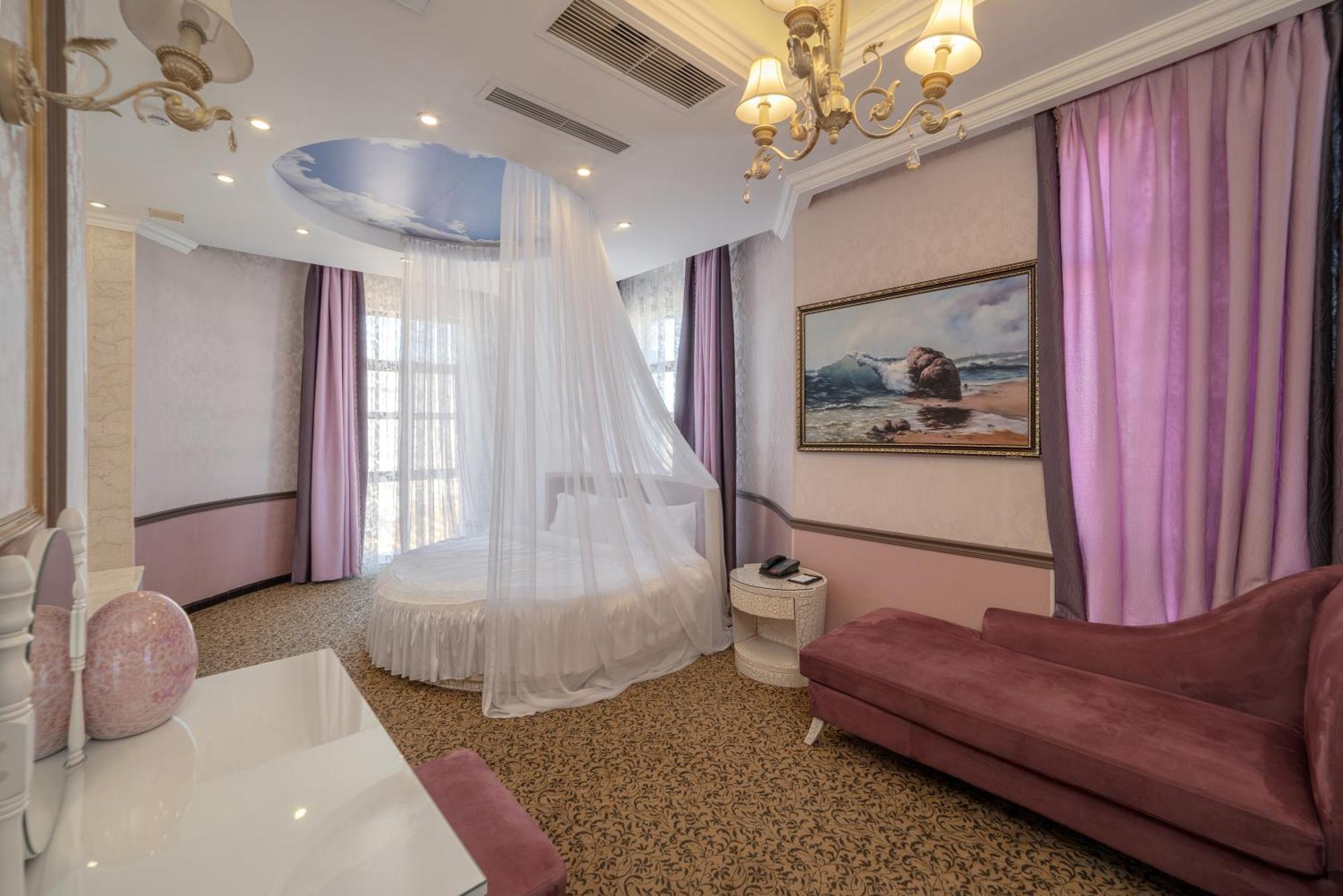 Jannat Regency Hotell Bisjkek Eksteriør bilde