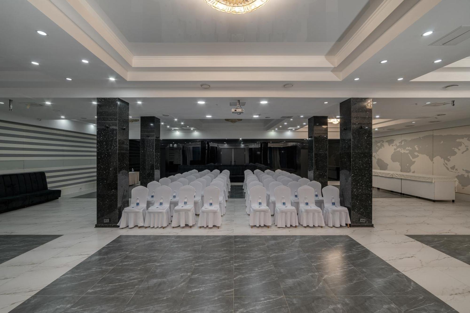 Jannat Regency Hotell Bisjkek Eksteriør bilde