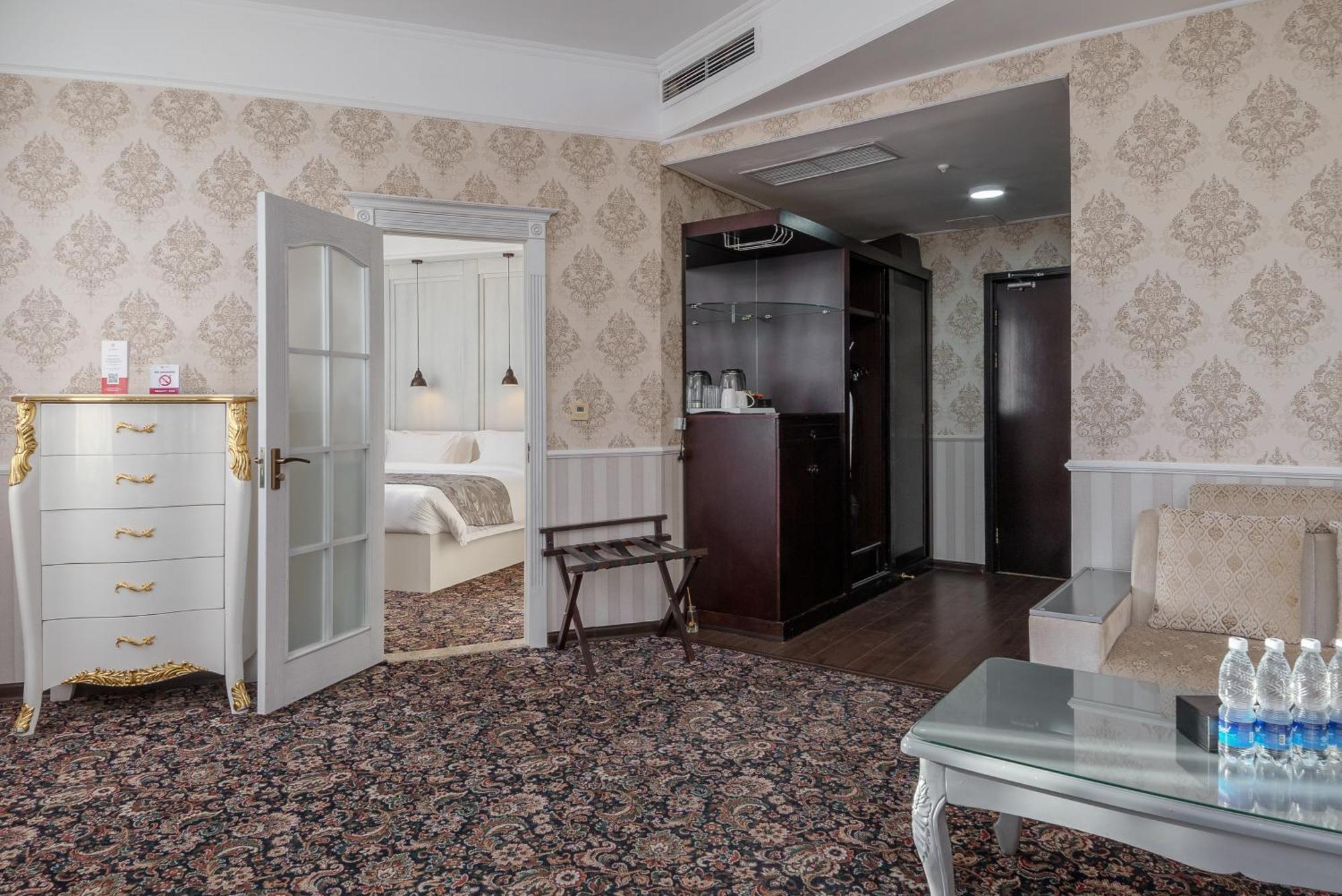 Jannat Regency Hotell Bisjkek Rom bilde