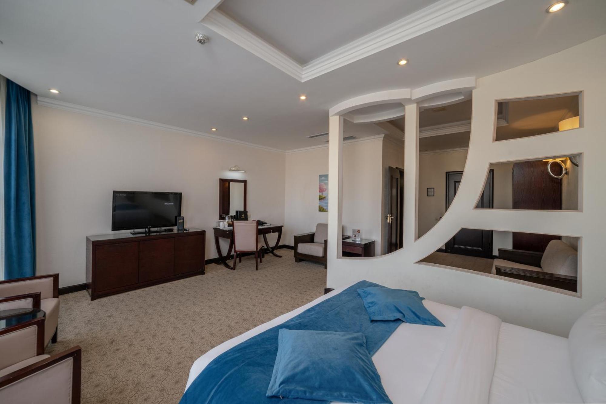 Jannat Regency Hotell Bisjkek Rom bilde