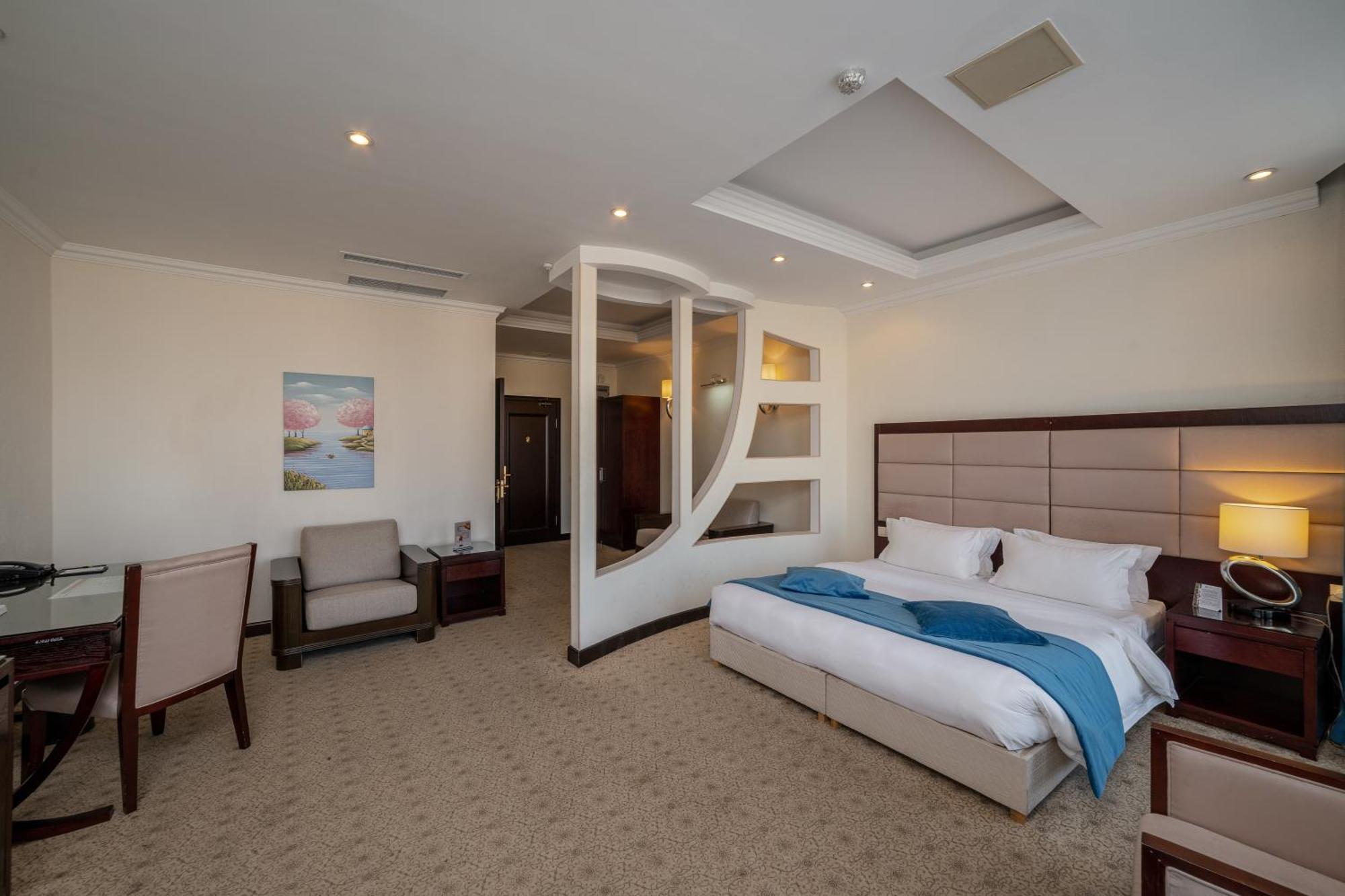 Jannat Regency Hotell Bisjkek Rom bilde
