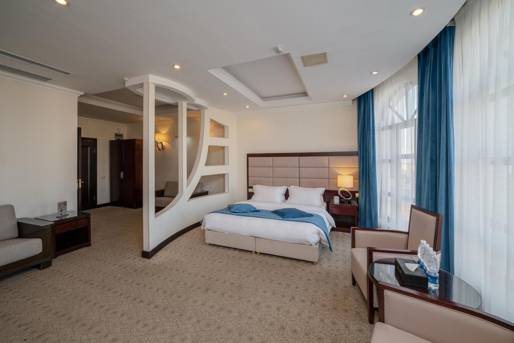 Jannat Regency Hotell Bisjkek Rom bilde