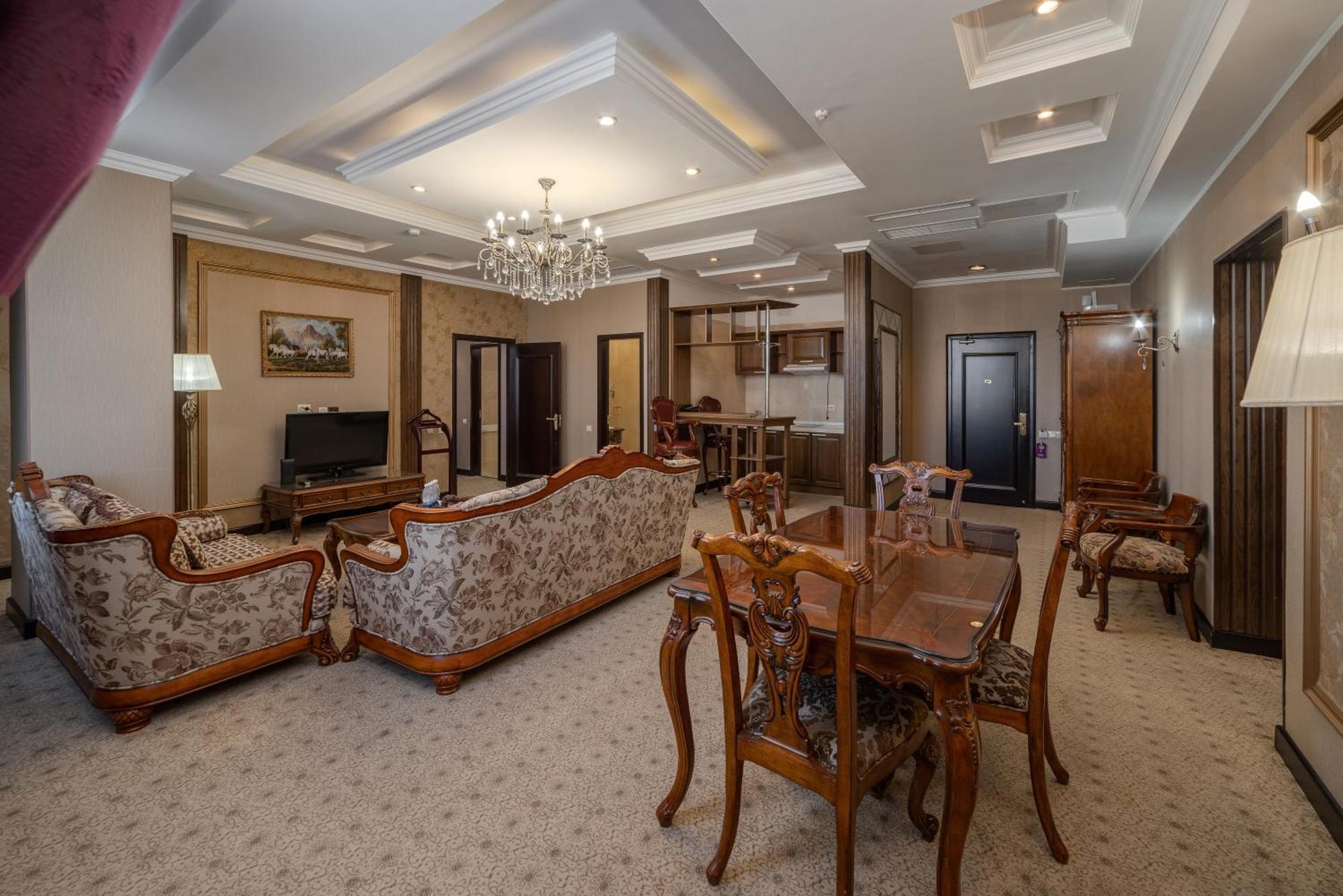 Jannat Regency Hotell Bisjkek Rom bilde